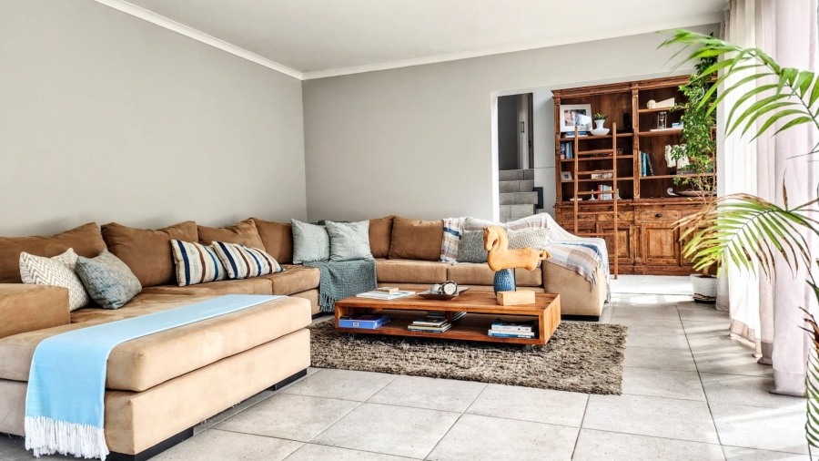 4 Bedroom Property for Sale in Kanonkop Western Cape